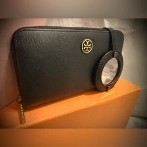 Tory Burch GUC Robinson Continental Wallet & Bag Charm Mirror